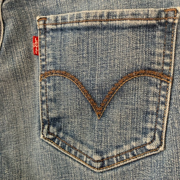 Levi’s Mom jeans - Picture 4 of 4